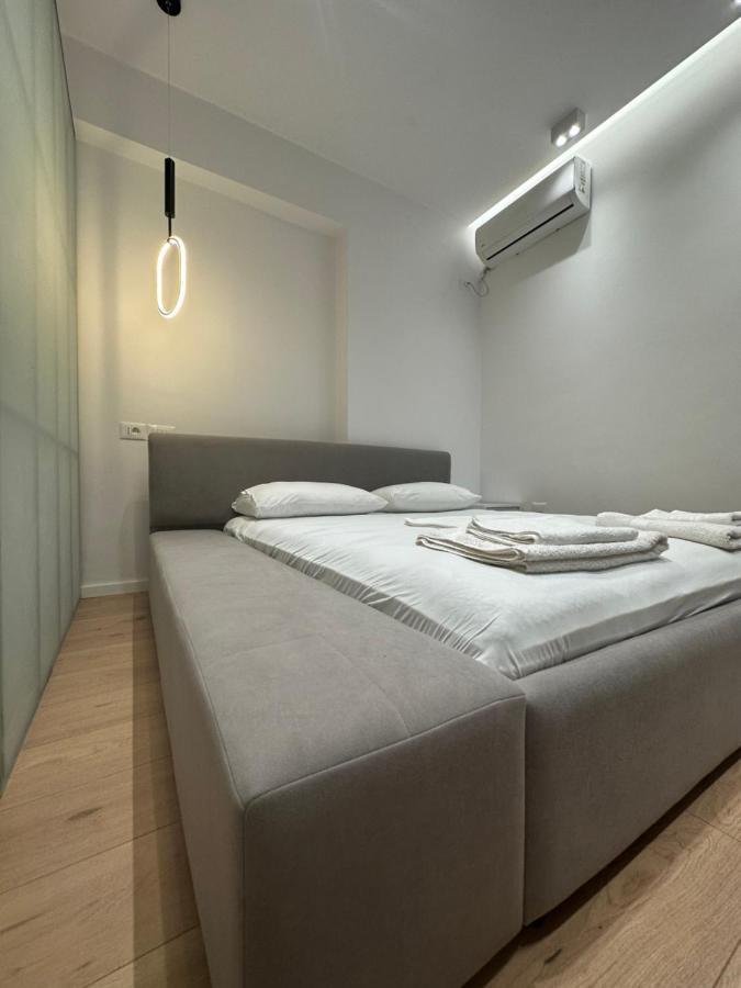 Center Apartment Tiranë Luaran gambar