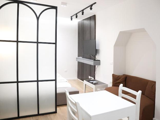 Center Apartment Tiranë Luaran gambar